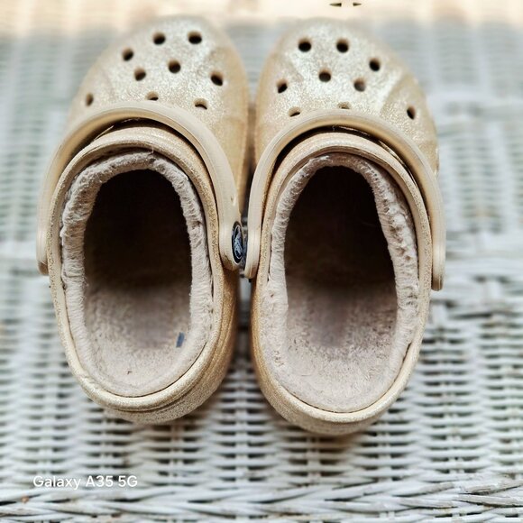 Gold Glitter Crocs C9 Toddler Classic Clogs With Plush Lining Fancy - Picture 3 of 7